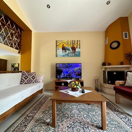 Hilltop Lodge Órma Dış mekan fotoğraf